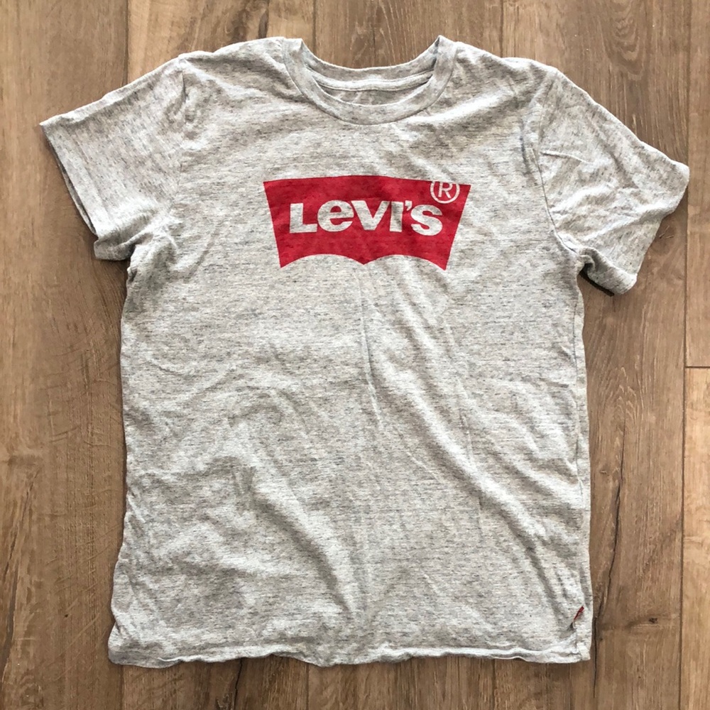 LEVI’S Gray and Red 100% Cotton Women’s Logo T-Shirt